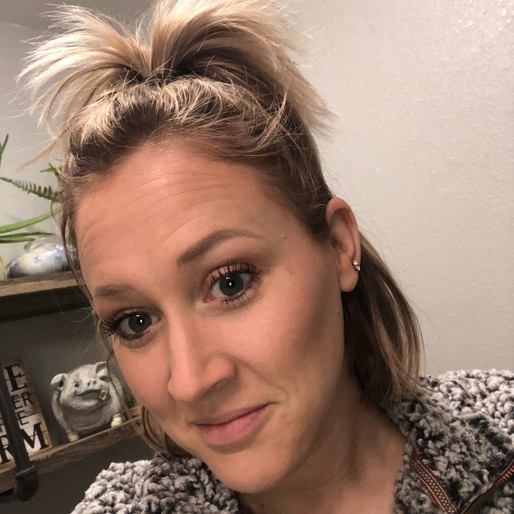 Meet your Posher, Nicole